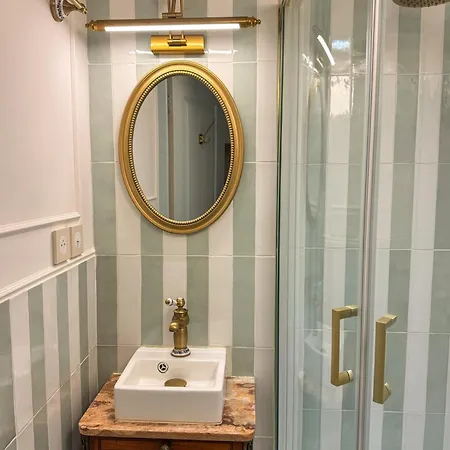 Compact Modern *