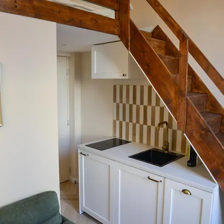 Compact Modern Apartment